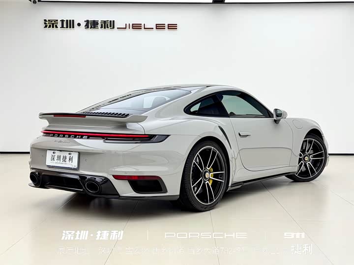 Фото 8 - Porsche 911