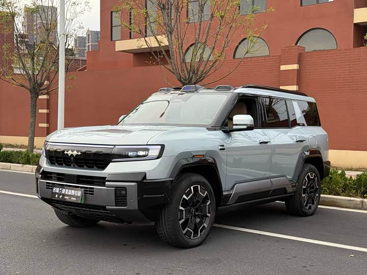 Photo 1 - BYD FangChengBao Leopard 8