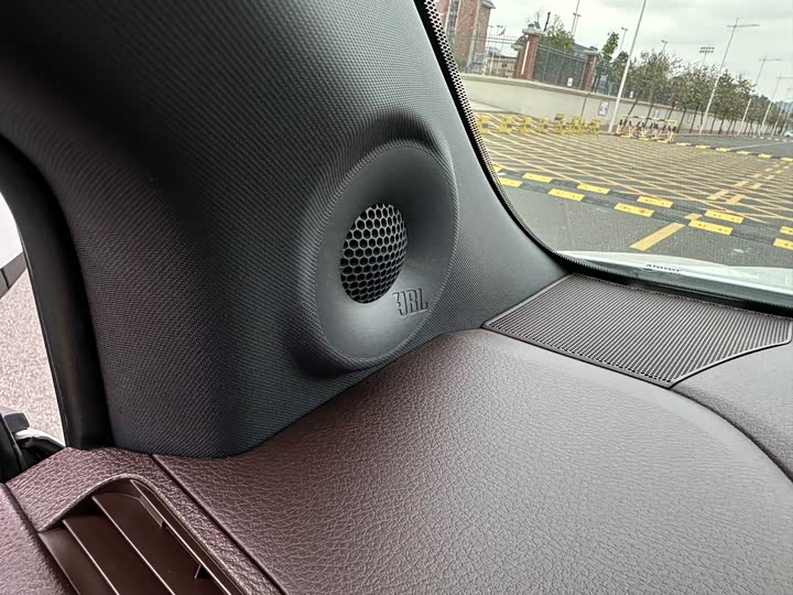 Фото 9 - Toyota Sienna