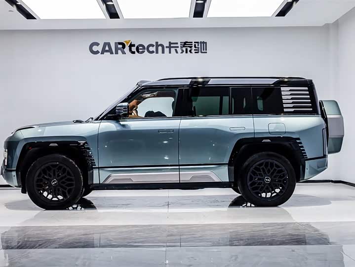 Фото 2 - BYD Yangwang U8