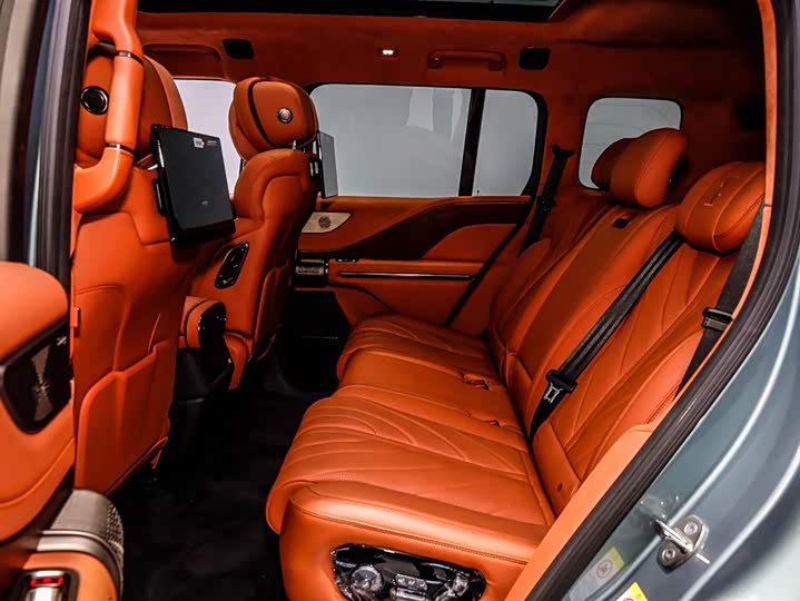 Фото 8 - BYD Yangwang U8