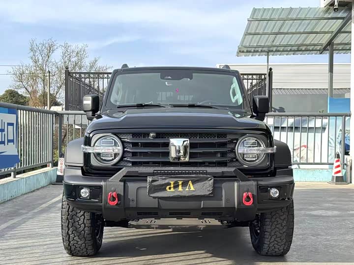 Фото 2 - Tank 300 Hybrid