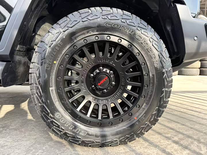 Фото 5 - Tank 300 Hybrid