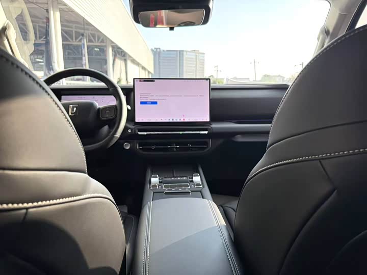 Фото 7 - Tank 300 Hybrid