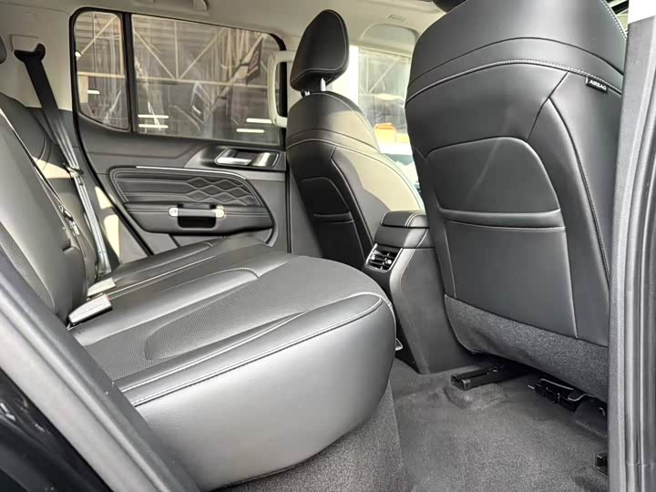 Фото 9 - Tank 300 Hybrid