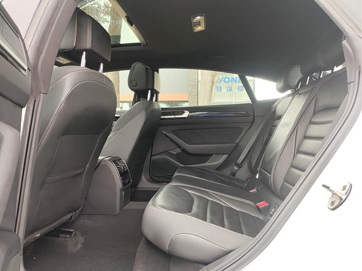 Фото 8 - Volkswagen CC