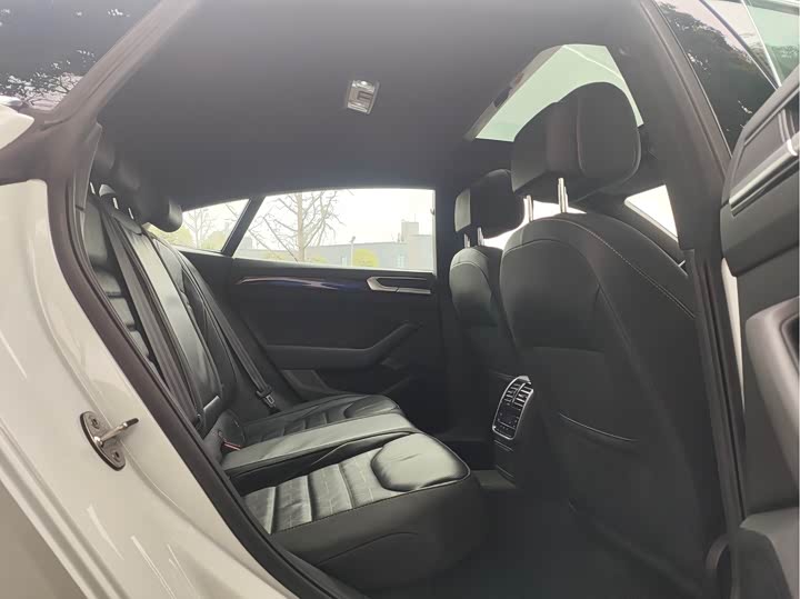 Фото 9 - Volkswagen CC