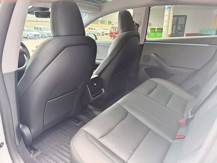 Photo 6 - Tesla Model 3