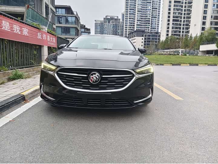 Фото 2 - Buick LaCrosse