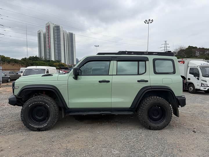 Фото 4 - Tank 300