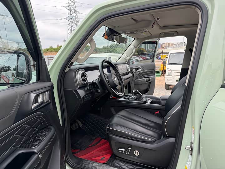 Фото 9 - Tank 300