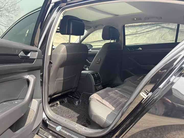 Фото 5 - Volkswagen Magotan