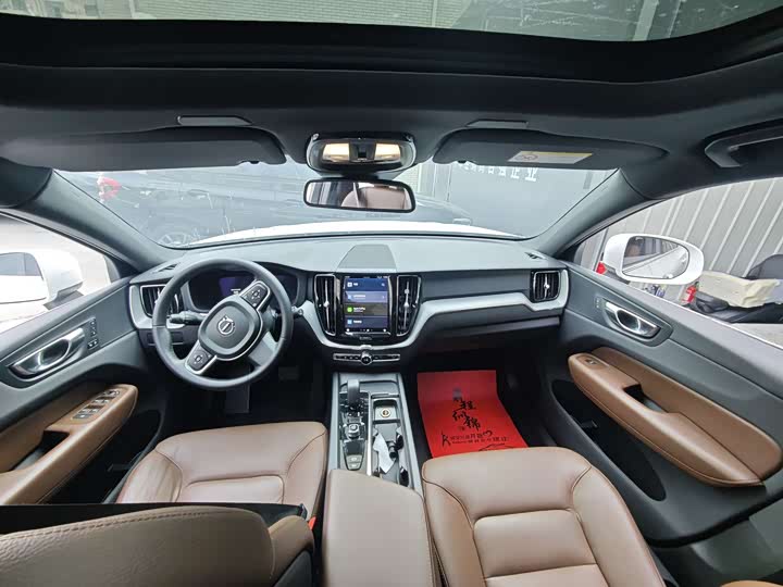 Фото 7 - Volvo XC60