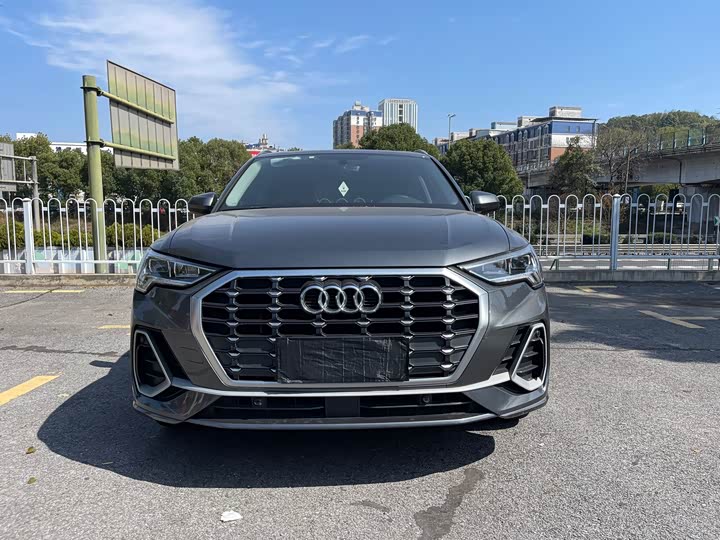 Фото 2 - Audi Q3