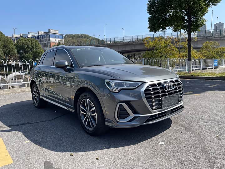 Фото 3 - Audi Q3