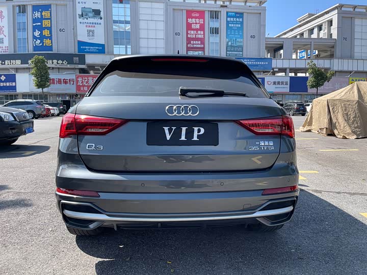 Фото 6 - Audi Q3