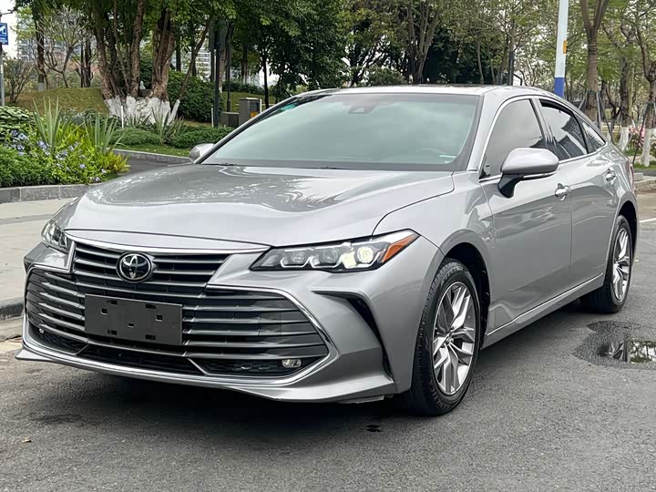 Photo 1 - Toyota Avalon