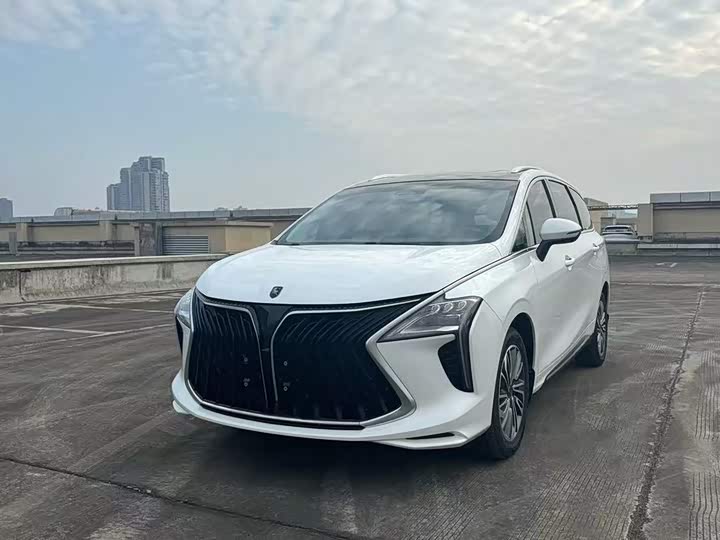 Фото 1 - Dongfeng Forthing Yacht