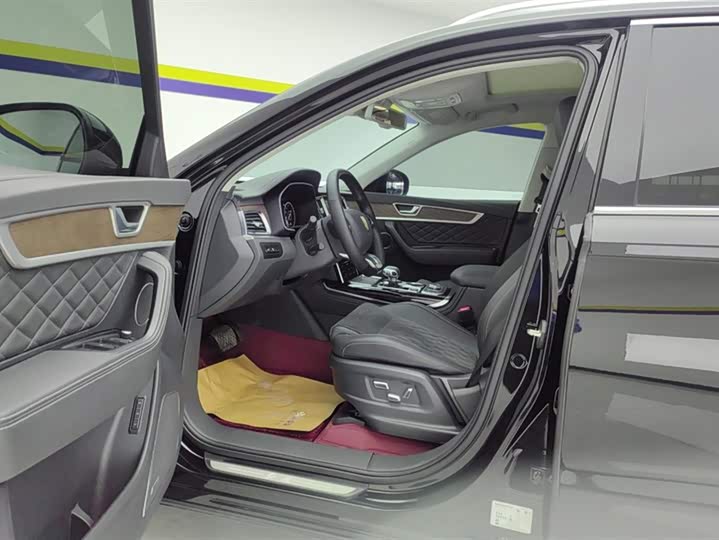 Фото 9 - Hongqi HS7