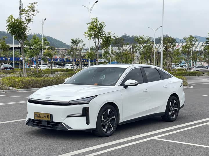 Фото 1 - Geely Galaxy L6