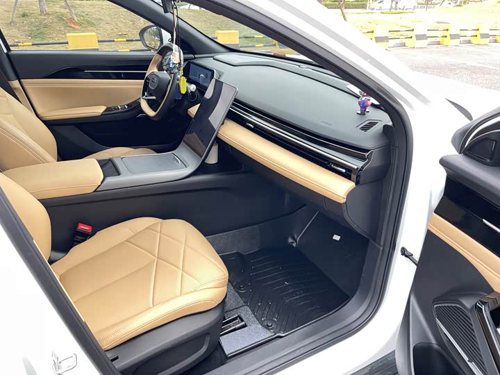 Фото 6 - Geely Galaxy L6