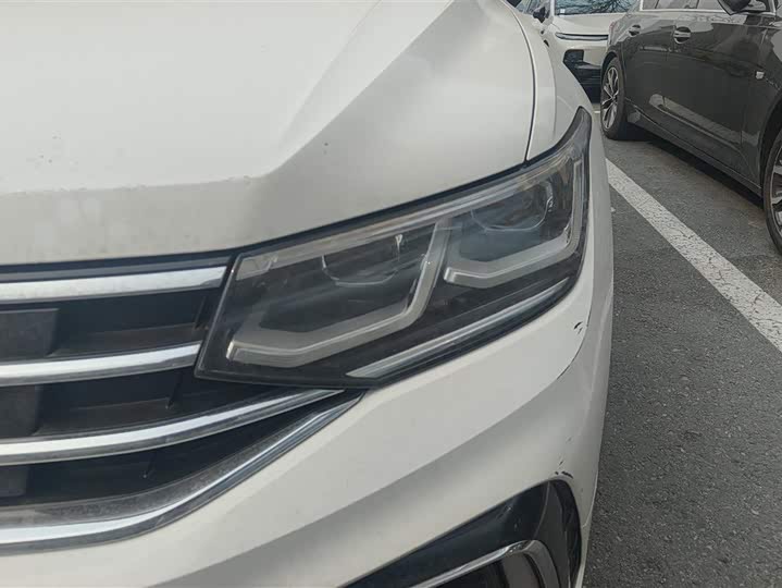 Фото 5 - Volkswagen Tiguan L Hybrid