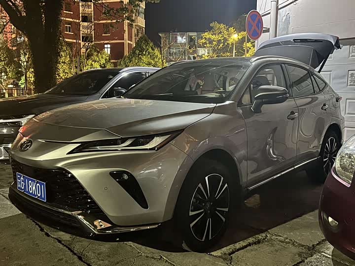 Фото 1 - Toyota Venza