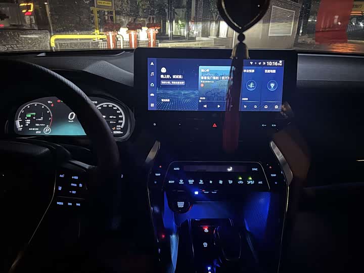 Фото 8 - Toyota Venza