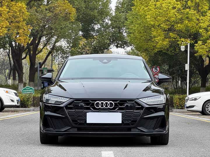 Фото 2 - Audi A7