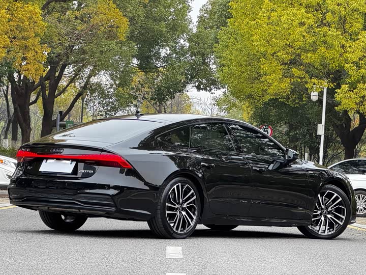 Фото 3 - Audi A7