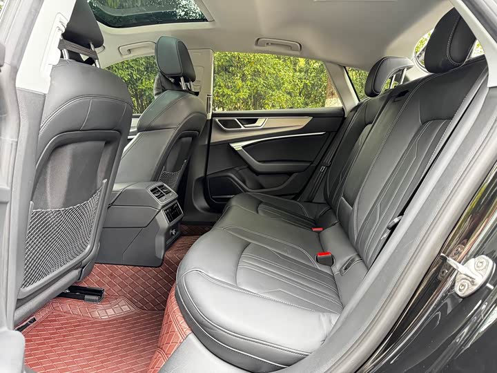 Фото 6 - Audi A7