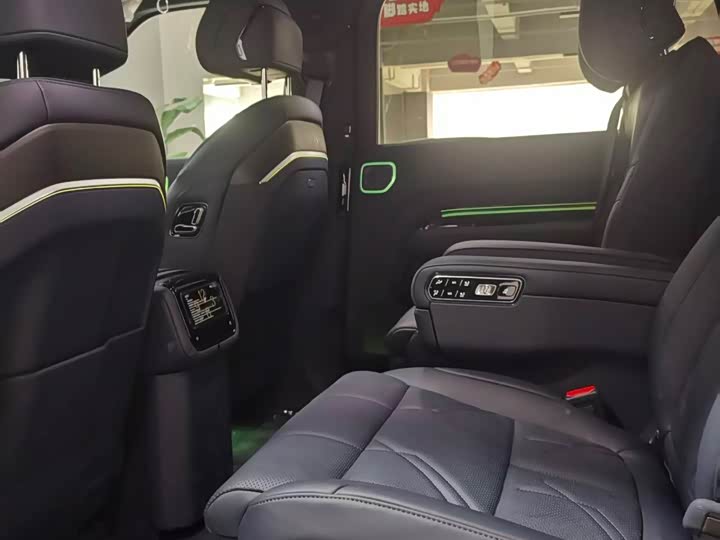 Фото 6 - Zeekr 9X