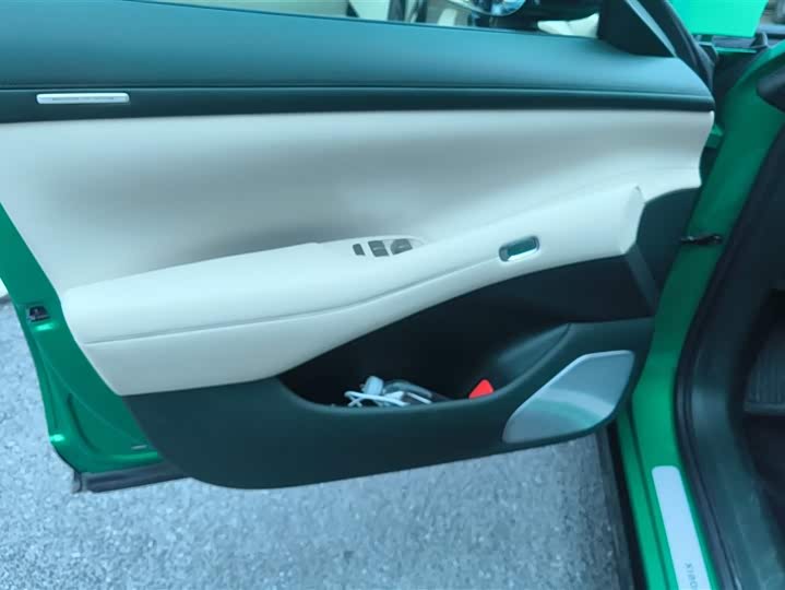 Photo 7 - Xiaomi YU7