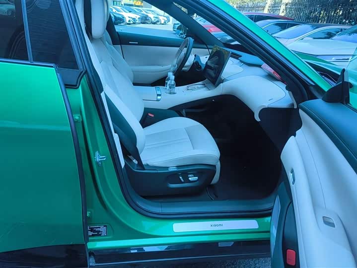 Photo 8 - Xiaomi YU7