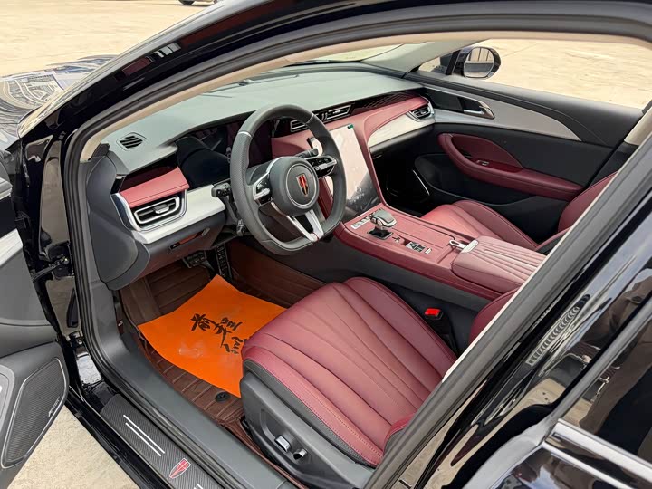 Фото 7 - Hongqi H5