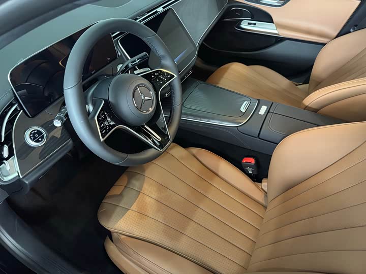 Фото 7 - Mercedes-Benz E-Class