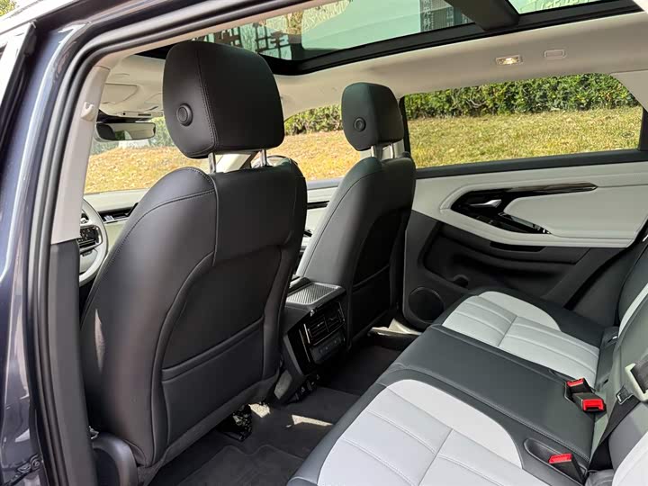 Photo 9 - Land Rover Range Rover Evoque L Hybrid