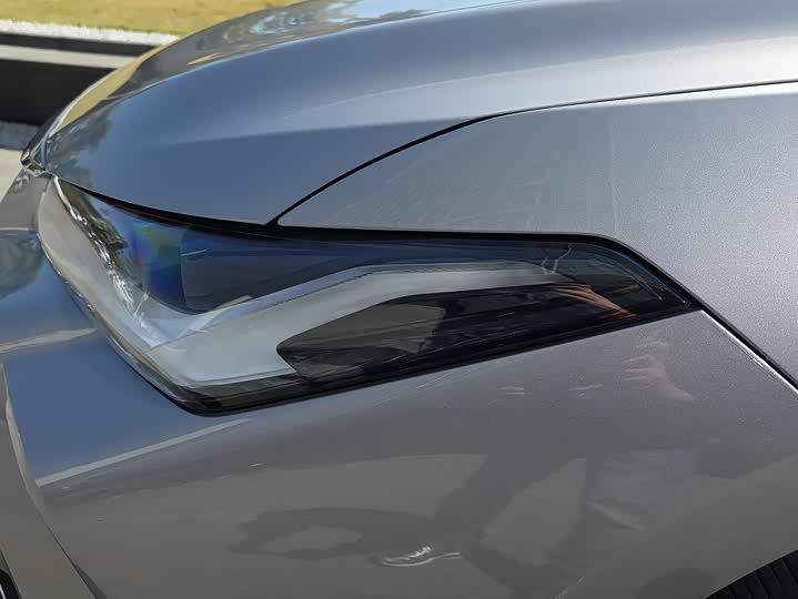 Photo 8 - Toyota Avalon