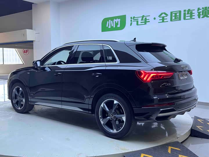 Фото 4 - Audi Q3