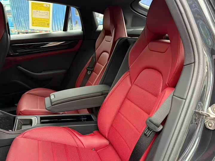 Photo 6 - Porsche Panamera