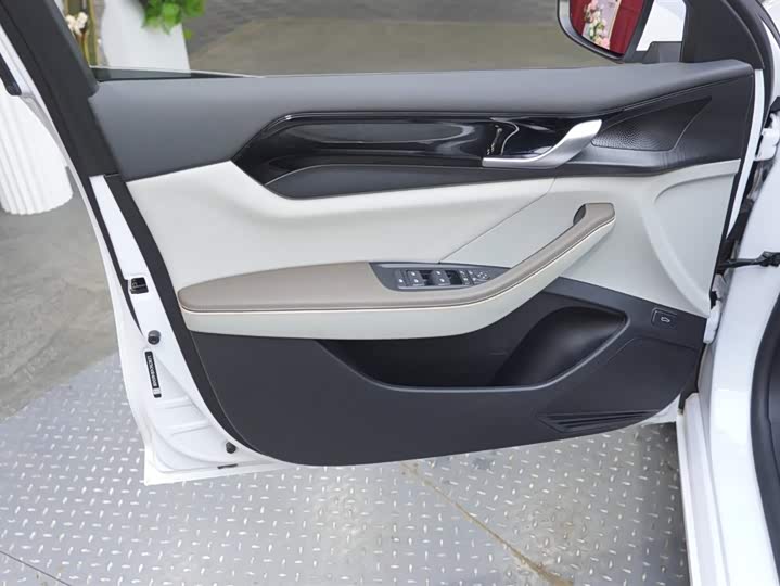 Фото 8 - BYD Qin Plus