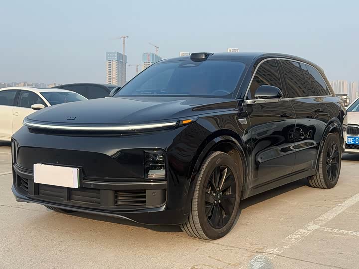 Фото 1 - LiXiang L8