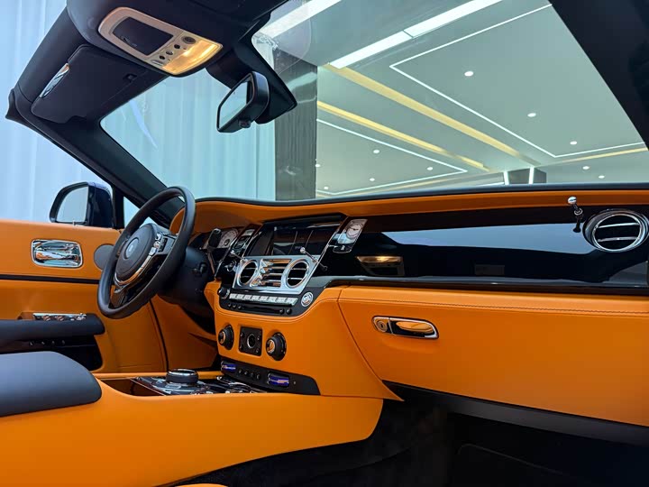 Фото 9 - Rolls-Royce Dawn