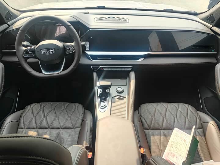 Фото 5 - Geely Monjaro