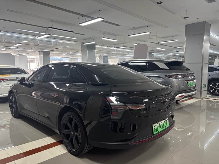 Фото 7 - XPeng Mona M03