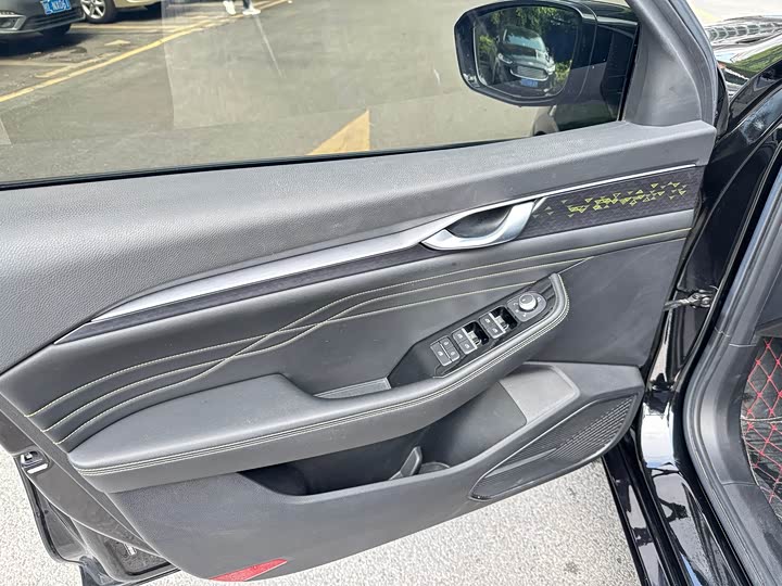 Фото 5 - Geely Preface