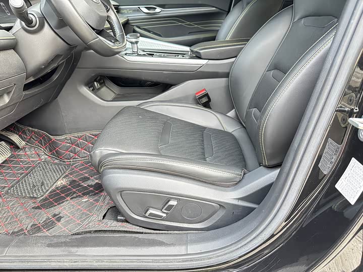 Фото 6 - Geely Preface