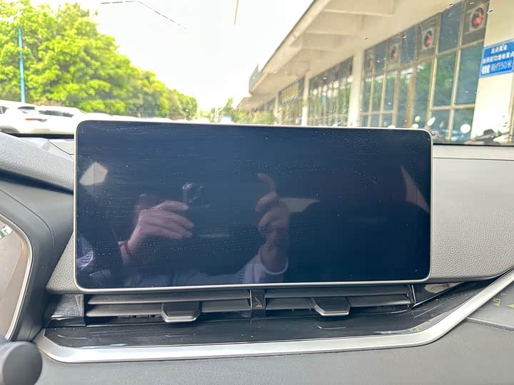 Фото 8 - Geely Preface