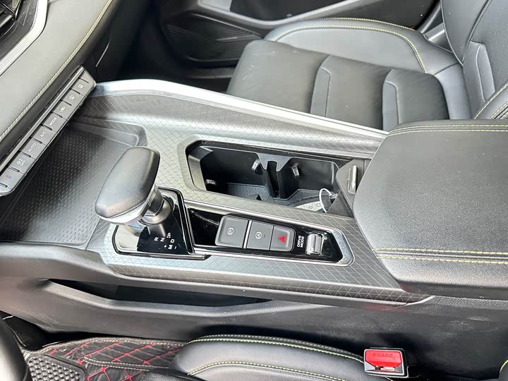 Фото 9 - Geely Preface