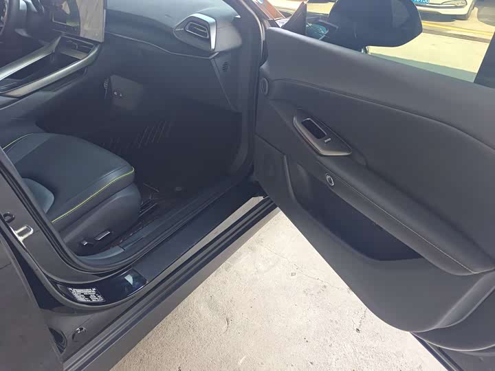 Photo 8 - BAIC Arcfox Alpha S5